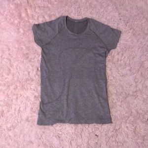 gray lulu lemon women short sleeved shirt